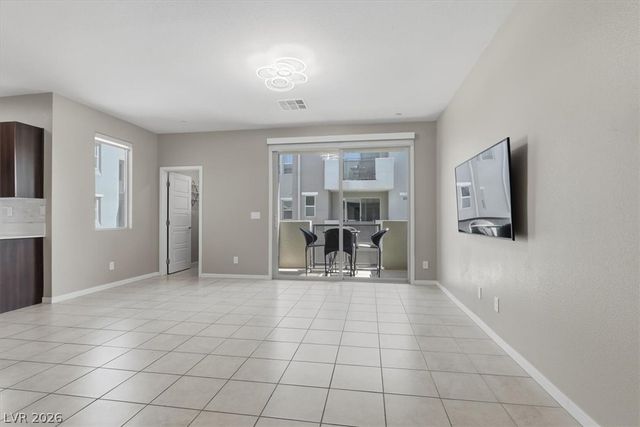 11230 Hidden Peak Avenue 211, Las Vegas, NV 89135