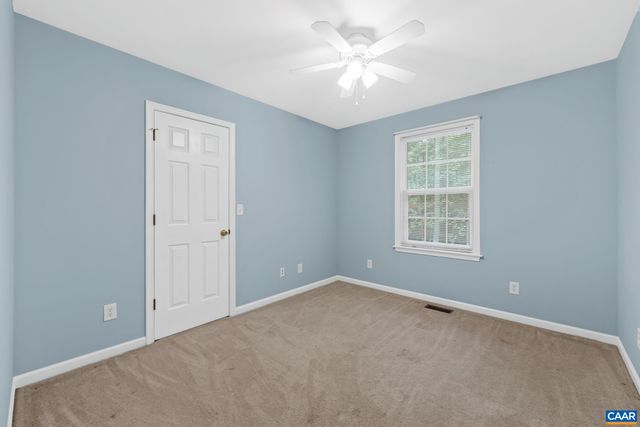 64 FERNDALE DR, Louisa, VA 23093