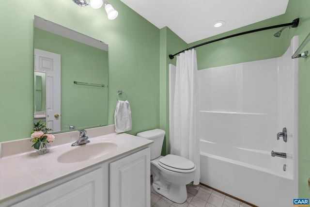 64 FERNDALE DR, Louisa, VA 23093