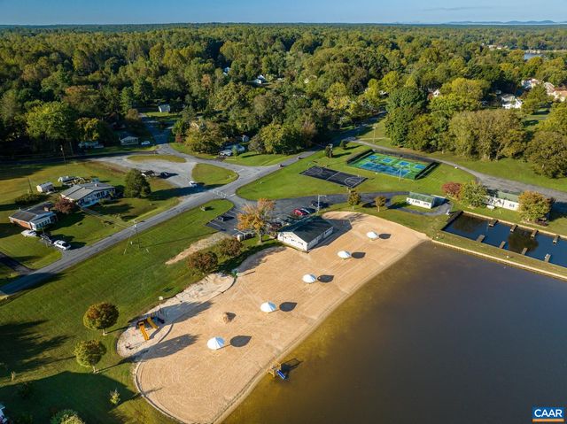 64 FERNDALE DR, Louisa, VA 23093