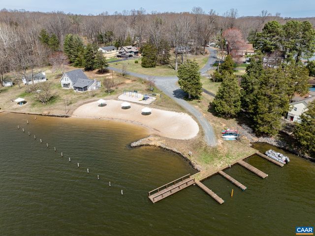 64 FERNDALE DR, Louisa, VA 23093