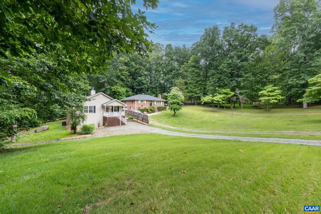 64 FERNDALE DR, Louisa, VA 23093