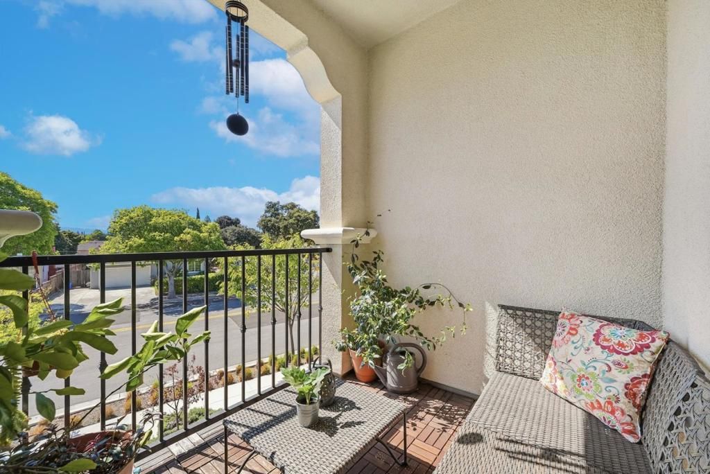 Image 23 of property listing at 1121 Giannitsa Terrace, Sunnyvale, CA 94089