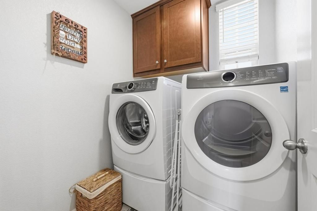 Image 24 of property listing at 1121 Giannitsa Terrace, Sunnyvale, CA 94089