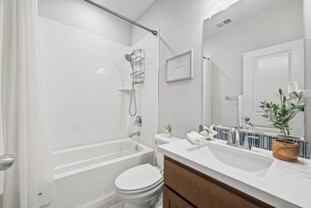 Image 38 of property listing at 1121 Giannitsa Terrace, Sunnyvale, CA 94089