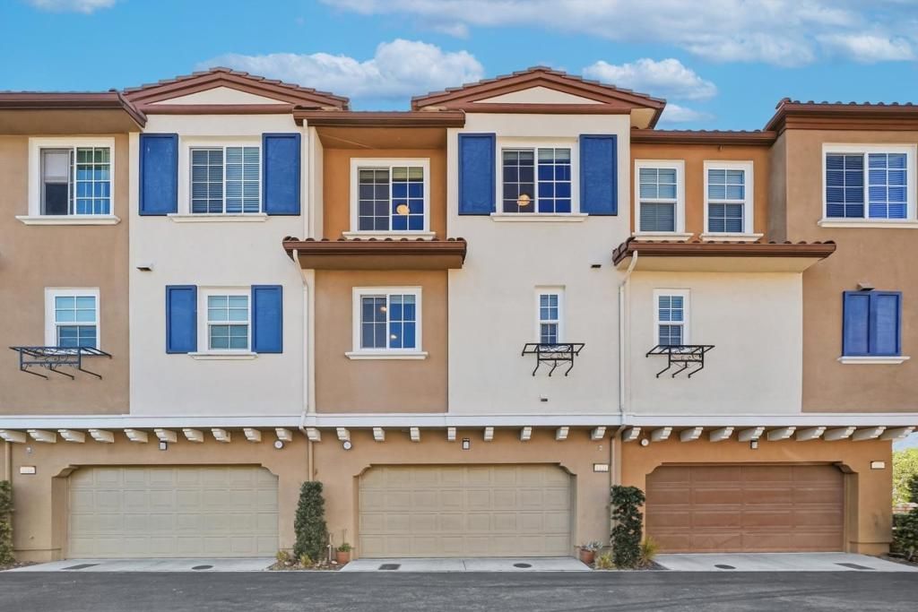 Image 41 of property listing at 1121 Giannitsa Terrace, Sunnyvale, CA 94089