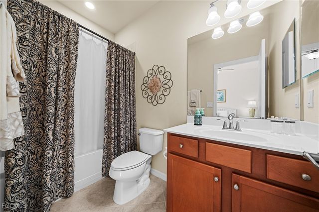 2728 Via Piazza LOOP, Fort Myers, FL 33905