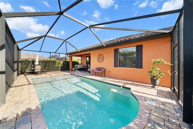 2728 Via Piazza LOOP, Fort Myers, FL 33905