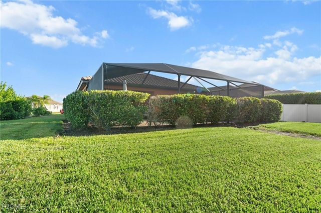 2728 Via Piazza LOOP, Fort Myers, FL 33905