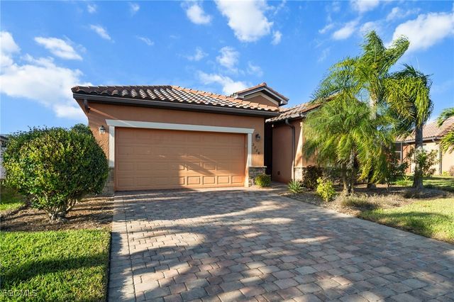 2728 Via Piazza LOOP, Fort Myers, FL 33905