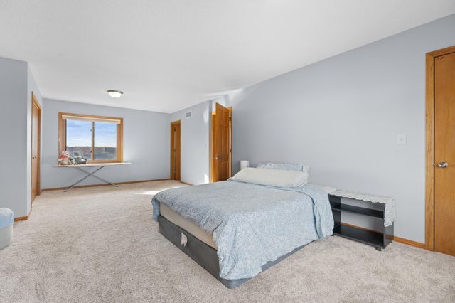 4822 3rd Street NW, Rochester, MN 55901