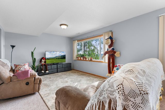 4822 3rd Street NW, Rochester, MN 55901