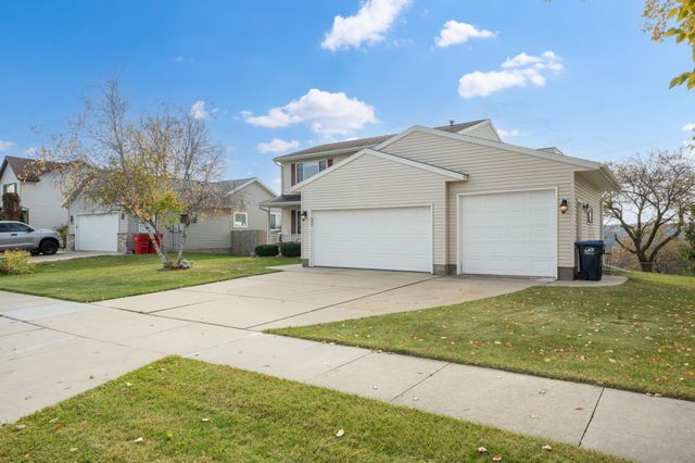 4822 3rd Street NW, Rochester, MN 55901