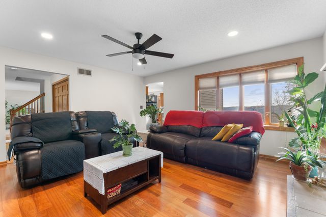 4822 3rd Street NW, Rochester, MN 55901