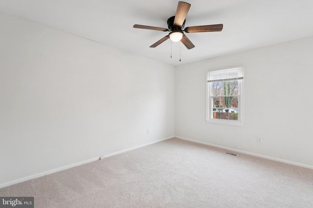 5450 LIGHTHOUSE LN, Burke, VA 22015