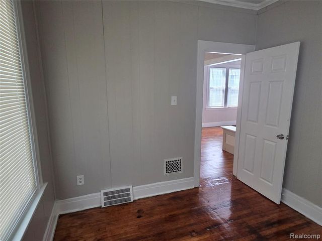 5571 Fairview Street, Detroit, MI 48213
