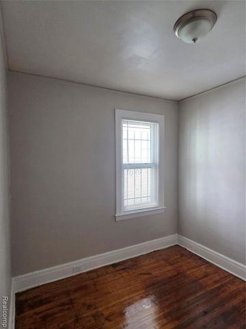 5571 Fairview Street, Detroit, MI 48213