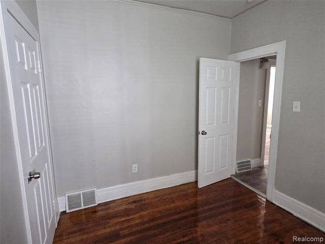 5571 Fairview Street, Detroit, MI 48213