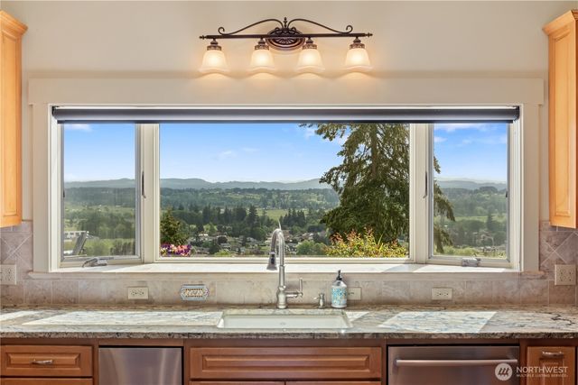 217 Alderwood Drive, Chehalis, WA 98532