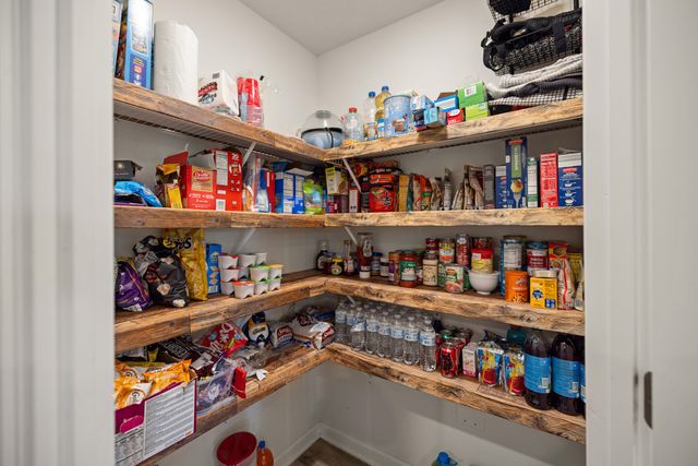 1016 Limpkin Street, Crestview, FL 32539