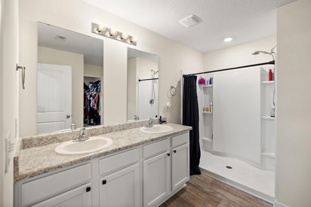 1016 Limpkin Street, Crestview, FL 32539