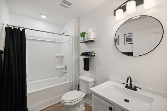 1016 Limpkin Street, Crestview, FL 32539