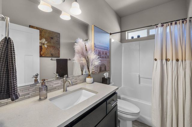 61528 SE Lorenzo Drive, Bend, OR 97702