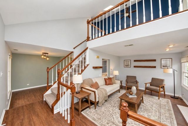 2S756 Timber Drive, Warrenville, IL 60555