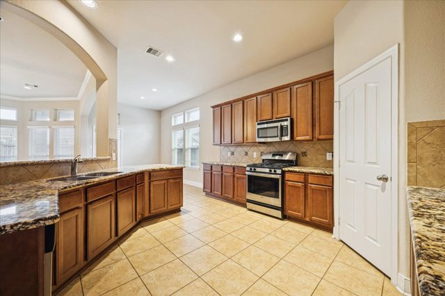 3500 Arezzo Circle, Friendswood, TX 77546