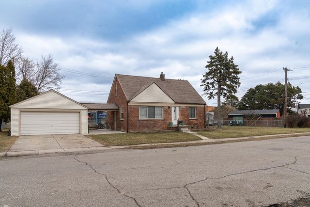 16605 Rosemary Street, Fraser, MI 48026