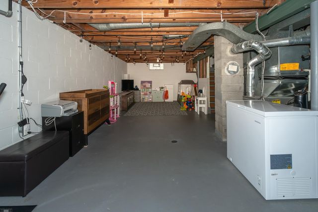 16605 Rosemary Street, Fraser, MI 48026