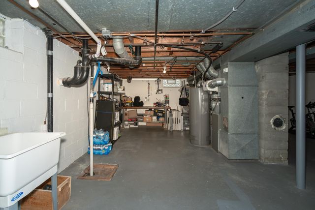 16605 Rosemary Street, Fraser, MI 48026