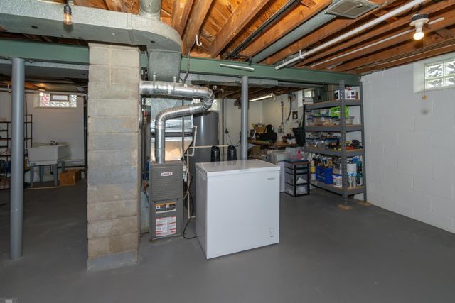 16605 Rosemary Street, Fraser, MI 48026