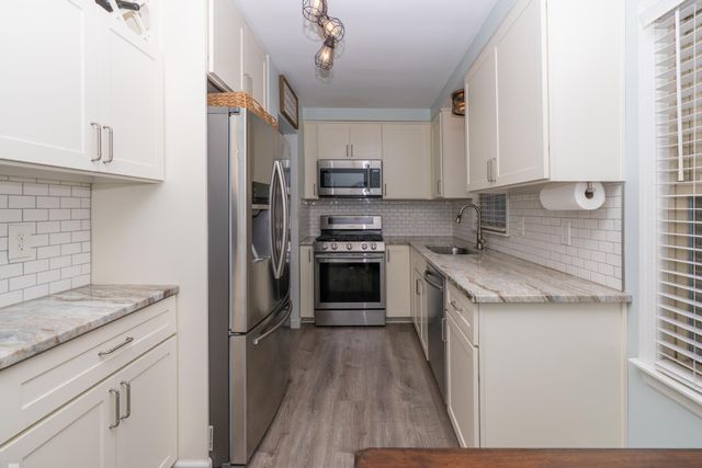 16605 Rosemary Street, Fraser, MI 48026