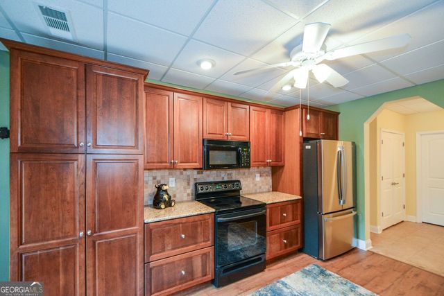 77 TALLY COVE Road, Jasper, GA 30143