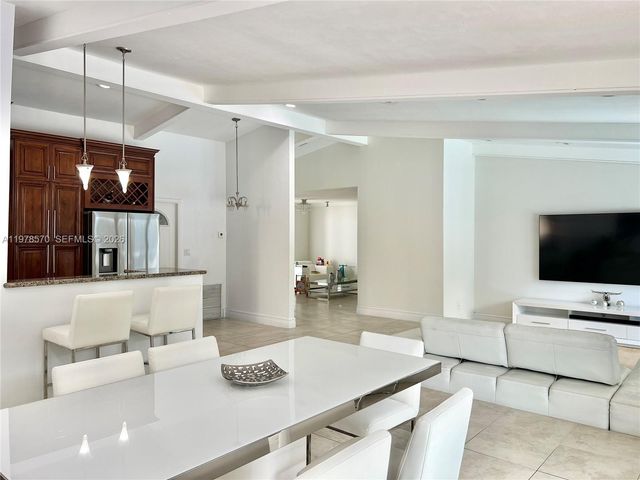 11104 SW 139th Ct, Miami, FL 33186