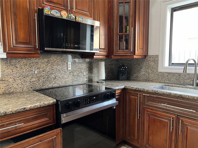 11104 SW 139th Ct, Miami, FL 33186