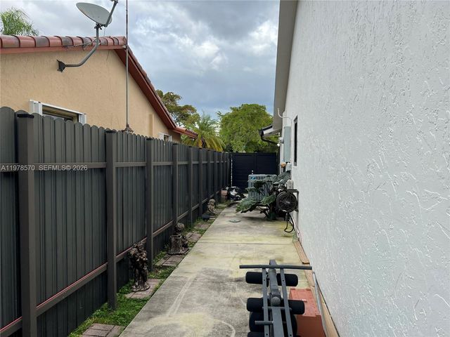 11104 SW 139th Ct, Miami, FL 33186