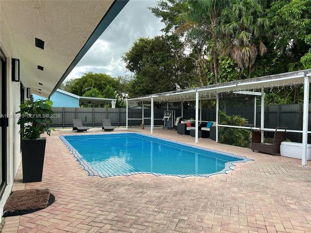 11104 SW 139th Ct, Miami, FL 33186