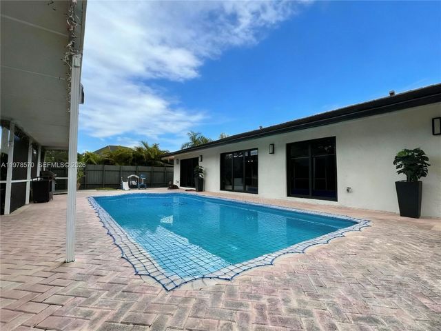 11104 SW 139th Ct, Miami, FL 33186