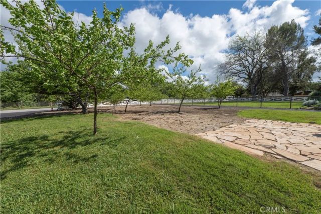 17490 Poplar, Atascadero, CA 93422