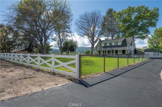 17490 Poplar, Atascadero, CA 93422