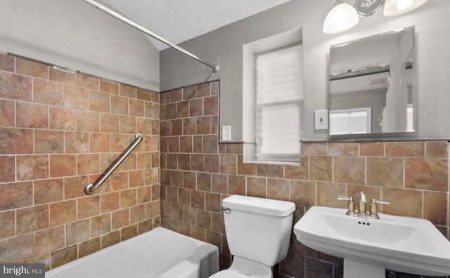 1502 DELMONT LN, Takoma Park, MD 20912