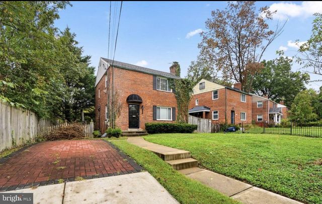 1502 DELMONT LN, Takoma Park, MD 20912