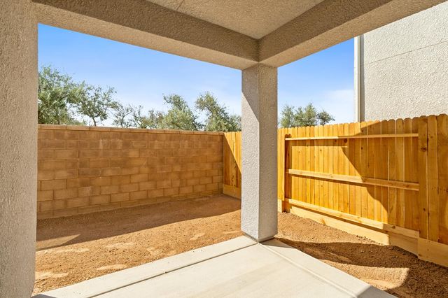 958 Ponderosa Way W, Madera, CA 93636