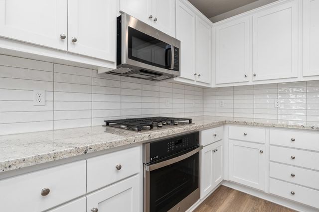 958 Ponderosa Way W, Madera, CA 93636