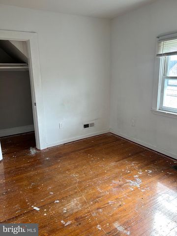 2801 RUSCOMBE LN, Baltimore, MD 21215