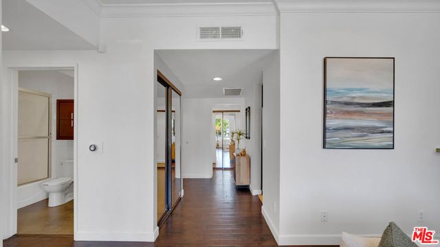 13920 Moorpark Street 106, Sherman Oaks, CA 91423