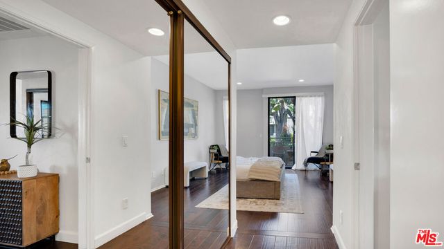 13920 Moorpark Street 106, Sherman Oaks, CA 91423