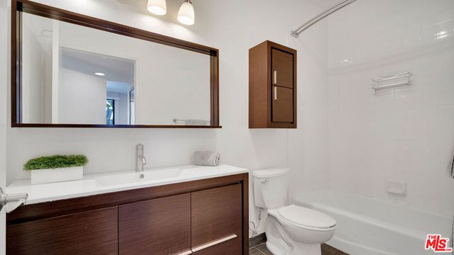 13920 Moorpark Street 106, Sherman Oaks, CA 91423